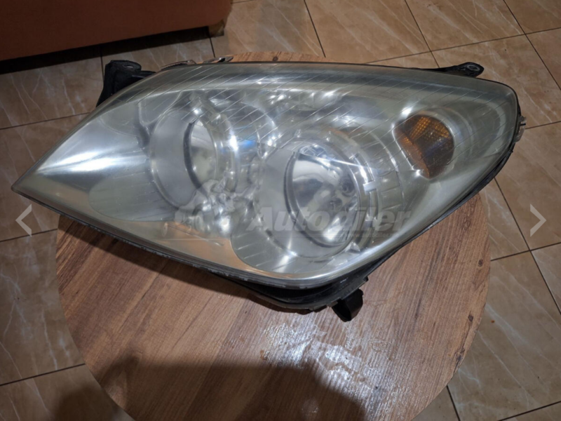 Lijevi FAR Opel Astra H 2007 – kao nov