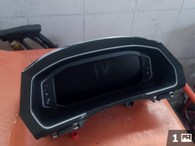Instrument tabla VW Passat B8 (2019–2023) – 136.000 km