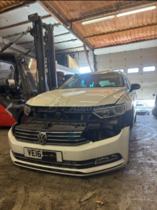 Volkswagen Passat 2.0 TDI 2015 – u djelove